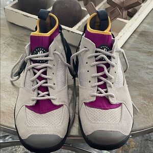 Nike Men’s Sneakers Gray, Purple & Yellow Accent